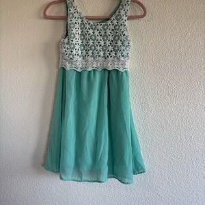 Between Girls Dress Teal With Lace Sz 12